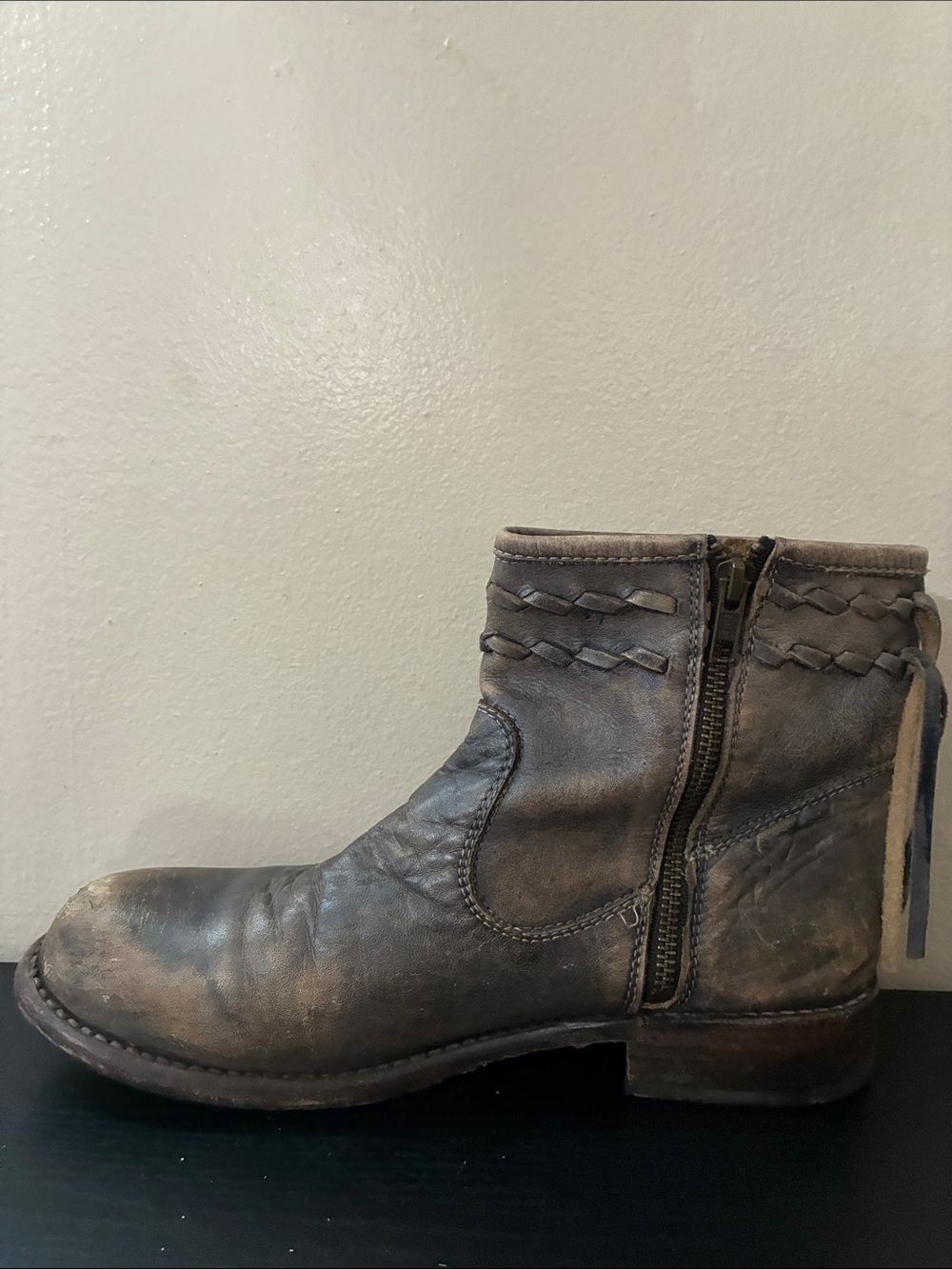 leather Bed Stu Craven ankle boot features women size 9 - Picture 4 of 9